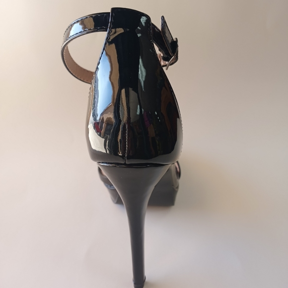 Black sandal heels Adjustable ankle strap - Picture 4 of 6